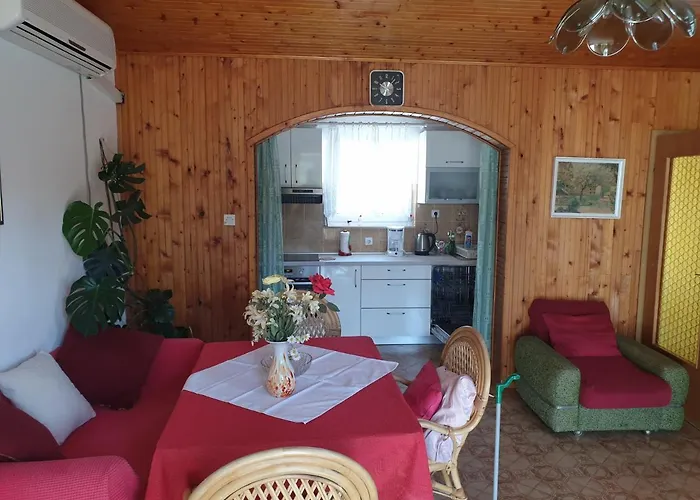 & Zlatica Hvar * Хвар